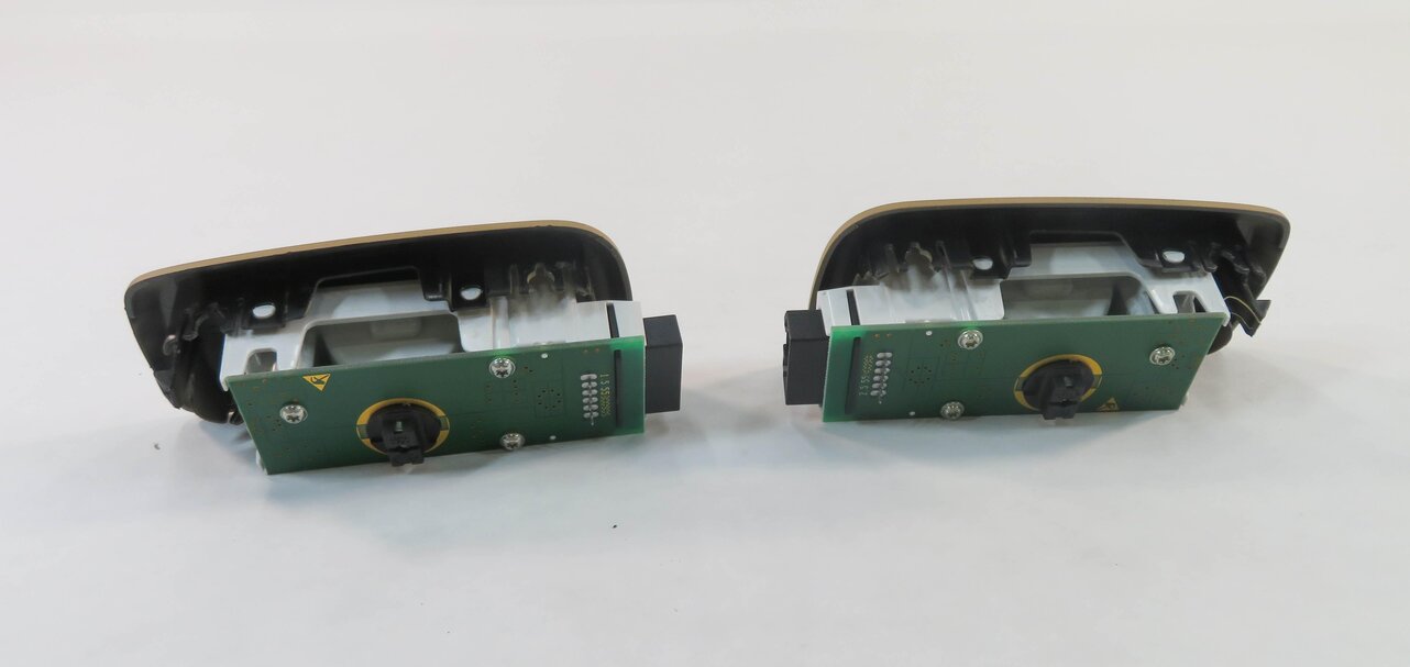 Thumbnail 3: 2010 PORSCHE PANAMERA (970 G1) LEFT & RIGHT REAR DOME LIGHT LAMP SET-2 (BEIGE)
