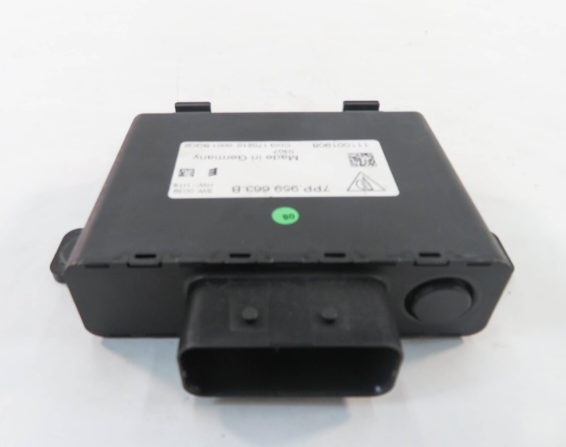 Thumbnail 2: 2010 PORSCHE PANAMERA (970 G1) VOLTAGE CONVERTER CONTROL MODULE