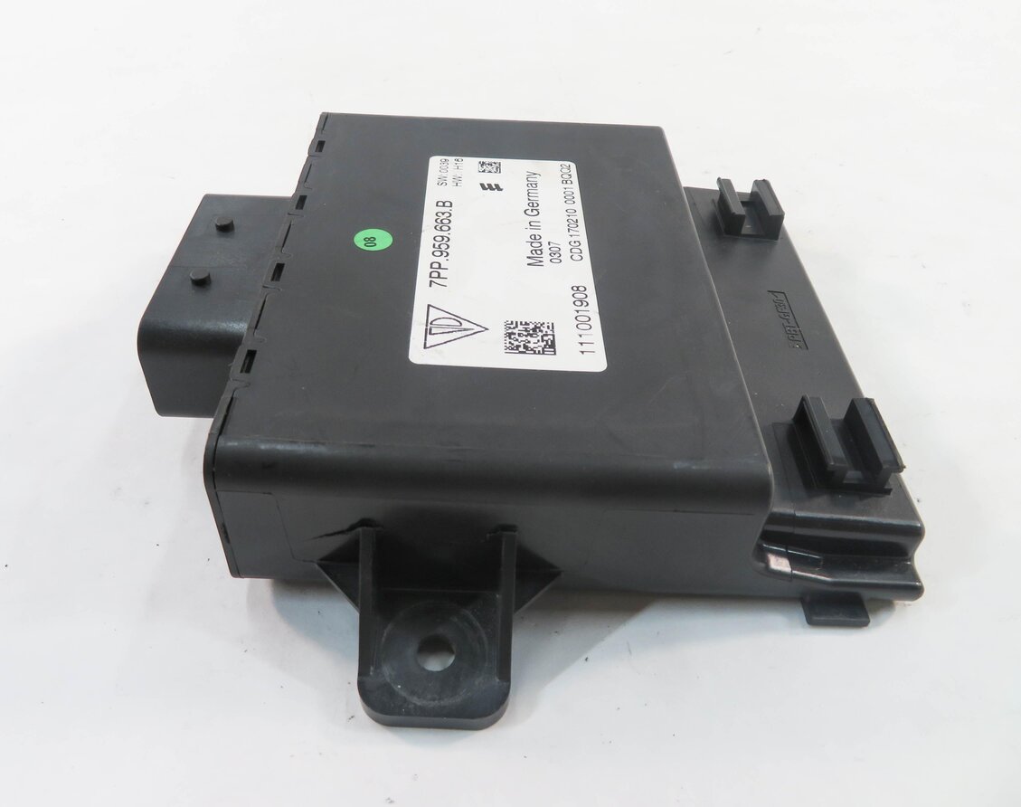 Thumbnail 3: 2010 PORSCHE PANAMERA (970 G1) VOLTAGE CONVERTER CONTROL MODULE