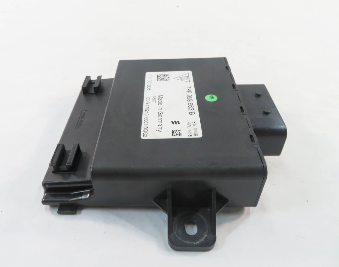 Thumbnail 5: 2010 PORSCHE PANAMERA (970 G1) VOLTAGE CONVERTER CONTROL MODULE