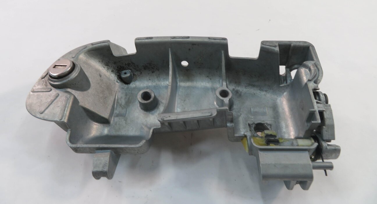 Thumbnail 9: 2010-2016 PORSCHE PANAMERA (970 G1) LEFT FRONT EXTERIOR DOOR HANDLE (GRAY 1A1A)