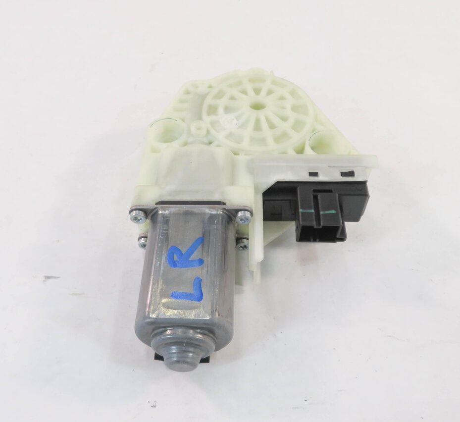 Thumbnail 3: 2010-2016 PORSCHE PANAMERA (970 G1) 3.0L / 3.6L / 4.8L - RADIATOR COOLING FAN