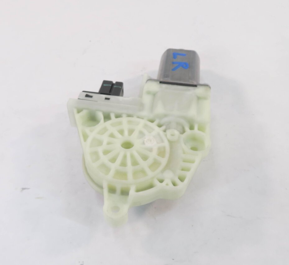 Thumbnail 5: 2010-2016 PORSCHE PANAMERA (970 G1) 3.0L / 3.6L / 4.8L - RADIATOR COOLING FAN