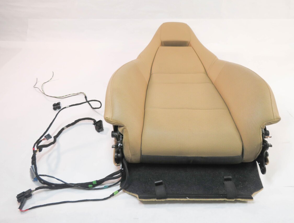 Thumbnail 2: 2010 PORSCHE PANAMERA (970) RIGHT UPPER TOP HEATED VENTED SEAT CUSHION (BEIGE)