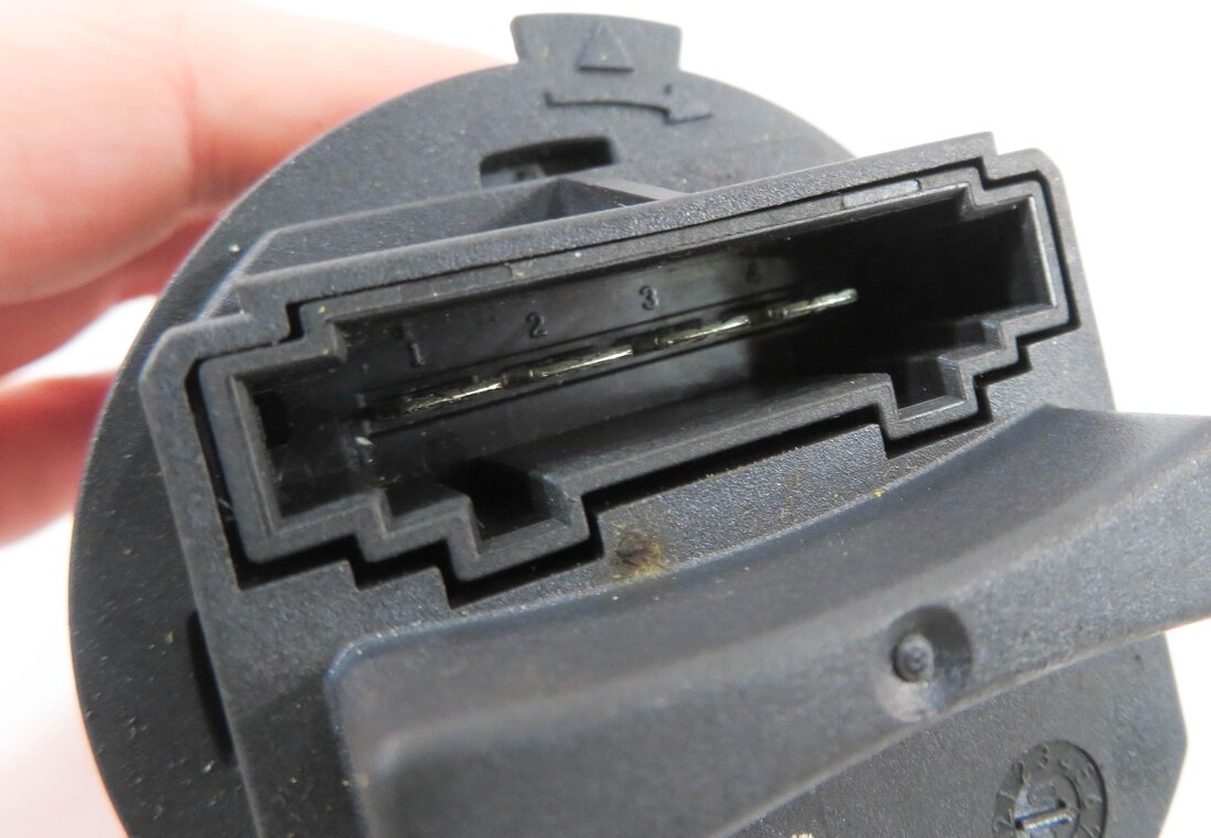 Thumbnail 7: 2008 BMW X5 (E70) REAR HEATER A/C BLOWER FAN MOTOR SPEED RESISTOR