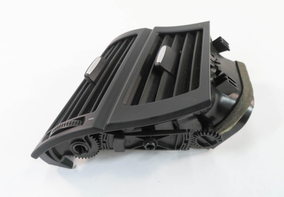Thumbnail 3: 2008 BMW X5 (E70) LEFT FRONT DRIVER DASH HEATER A/C AIR VENT w/o TRIM