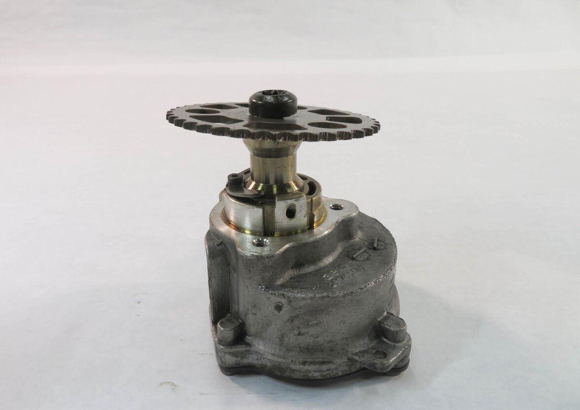 Thumbnail 2: 2007-2013 BMW 128i 323i 328i 528i X3 X5 Z4 (E87 E90 E60 F25 E70 E89) VACUUM PUMP