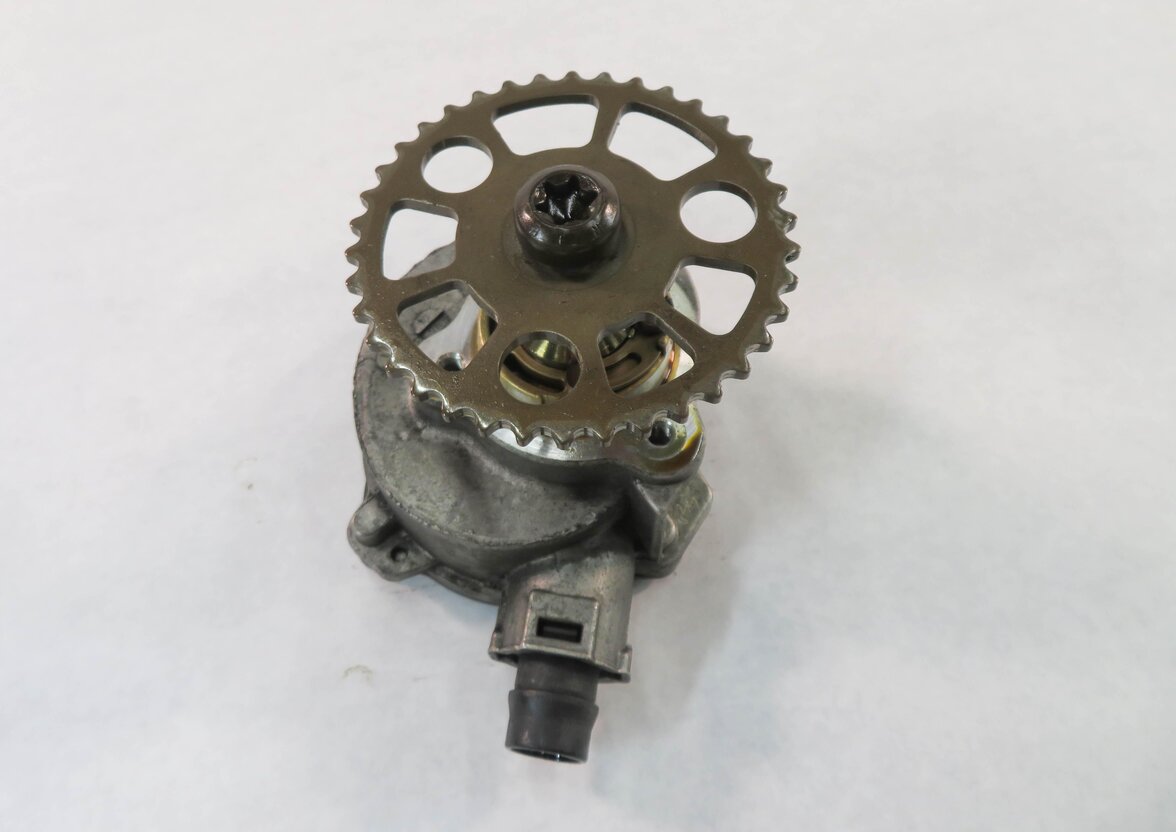 Thumbnail 5: 2007-2013 BMW 128i 323i 328i 528i X3 X5 Z4 (E87 E90 E60 F25 E70 E89) VACUUM PUMP