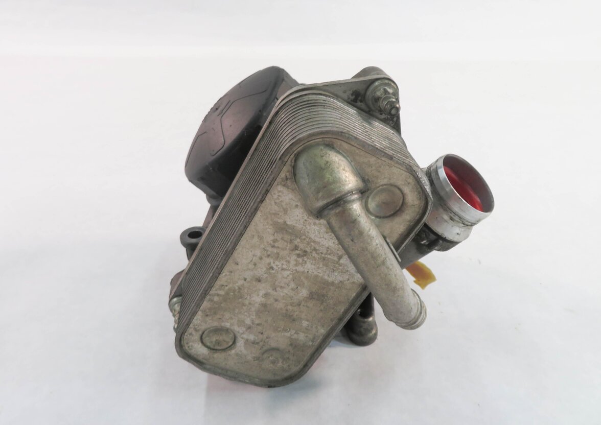 Thumbnail 2: 2008 BMW X5 (E70) 3.0L N52 ENGINE - OIL FILTER ADAPTER w/ COOLER