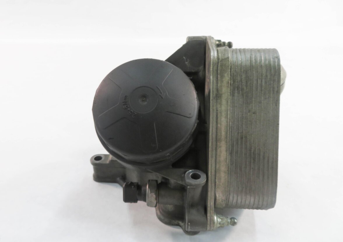 Thumbnail 3: 2008 BMW X5 (E70) 3.0L N52 ENGINE - OIL FILTER ADAPTER w/ COOLER