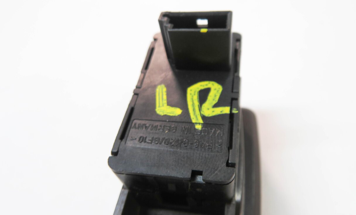 Thumbnail 7: 2008 BMW X5 (E70) FRONT / REAR PASSENGER - POWER WINDOW SWITCH BUTTON (BROWN)