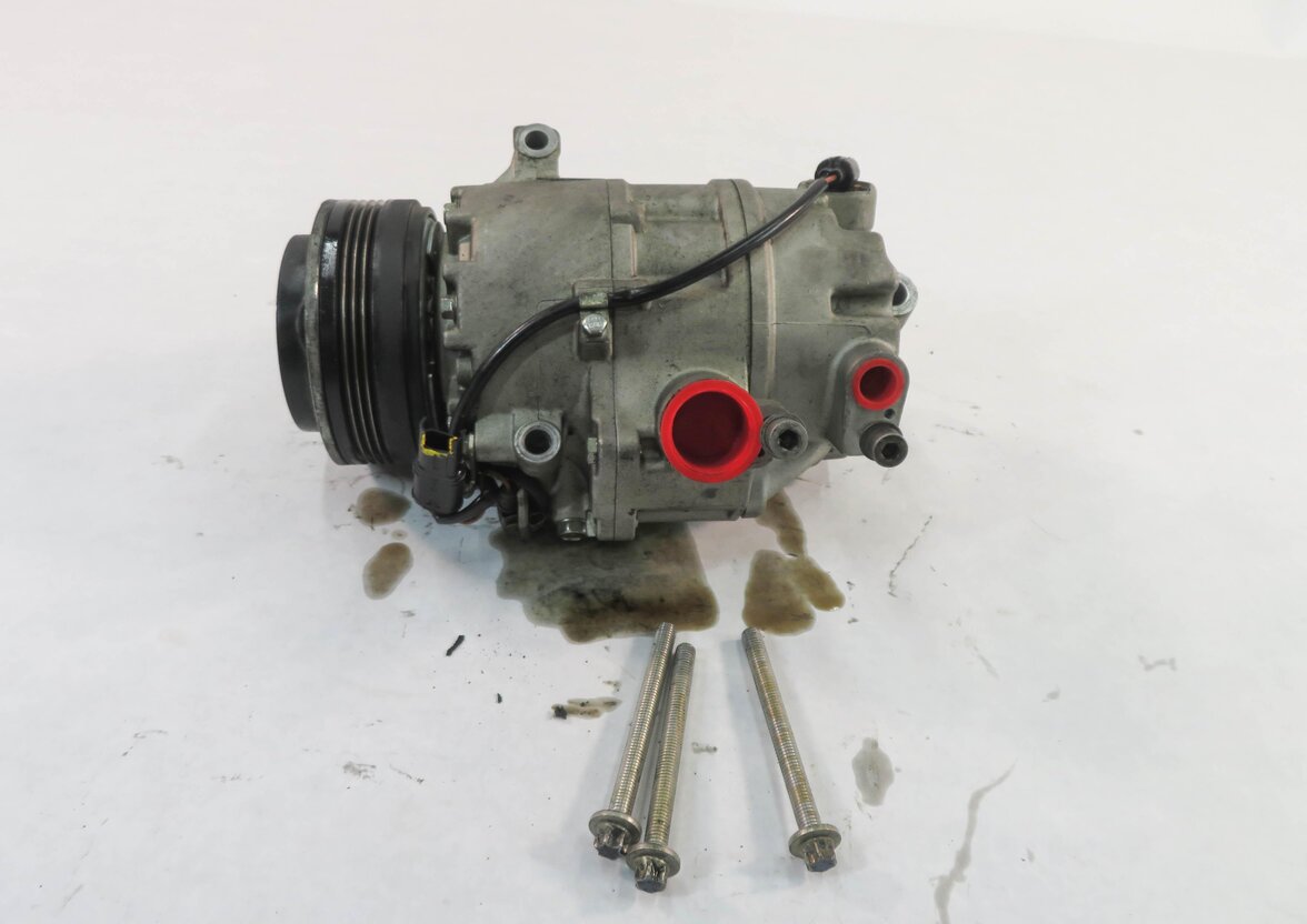 2007-2010 BMW X5 (E70) 3.0L ADAPTIVE DRIVE ACTIVE SUSPENSION A/C COMPRESSOR PUMP