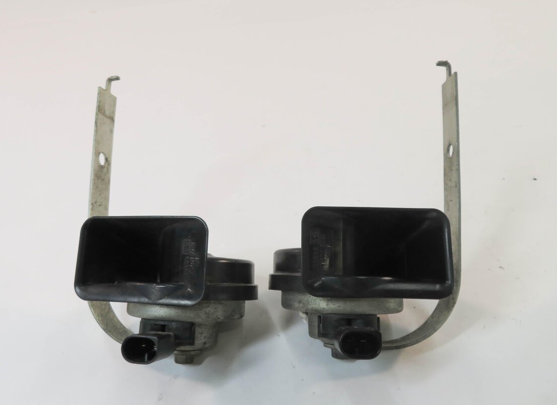 Thumbnail 5: 2007-2011 BMW X5 X6 (E70 E71) HIGH & LOW TONE NOTE EMERGENCY SAFETY HORN SET