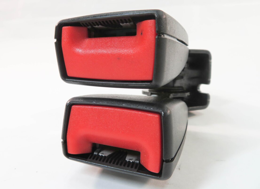 Thumbnail 6: 2007 BMW X5 (E70) REAR 3rd THIRD ROW SEAT - SEATBELT BUCKLE RECEIVER SET