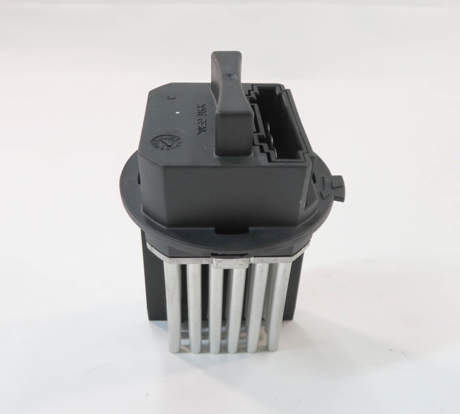 Thumbnail 4: 2007 BMW X5 (E70) REAR HEATER A/C BLOWER FAN MOTOR SPEED RESISTOR