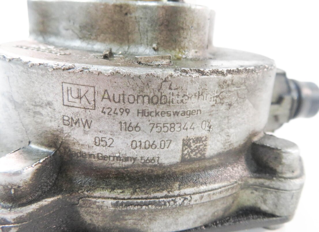 Thumbnail 8: 2007-2013 BMW 128i 323i 328i 528i X3 X5 Z4 (E87 E90 E60 F25 E70 E89) VACUUM PUMP