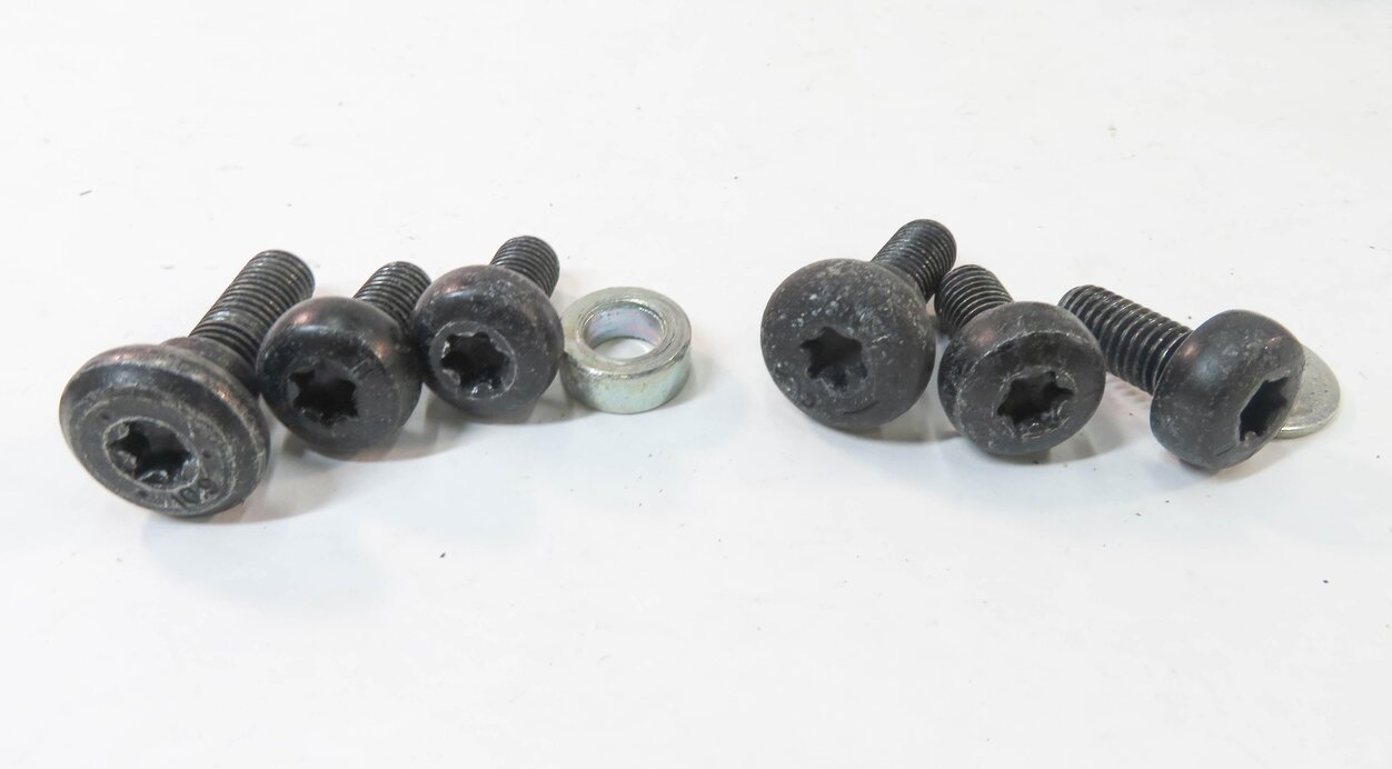 Thumbnail 11: 2007 BMW X5 (E70) REAR 2nd SECOND ROW SEAT SEATBELT BUCKLE RETRACTOR SET (BLACK)