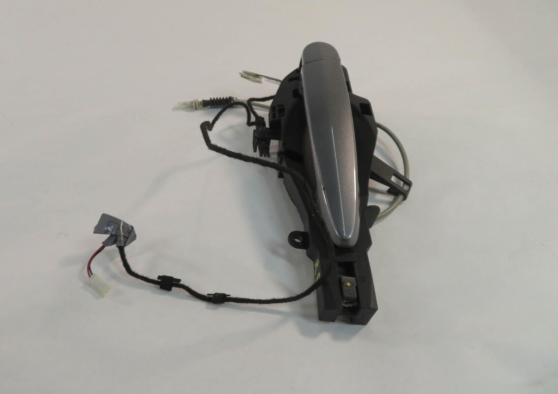 Thumbnail 2: 2007 BMW X5 (E70) RIGHT FRONT PASSENGER DOOR HANDLE (SPACE GRAY METALLIC A52)