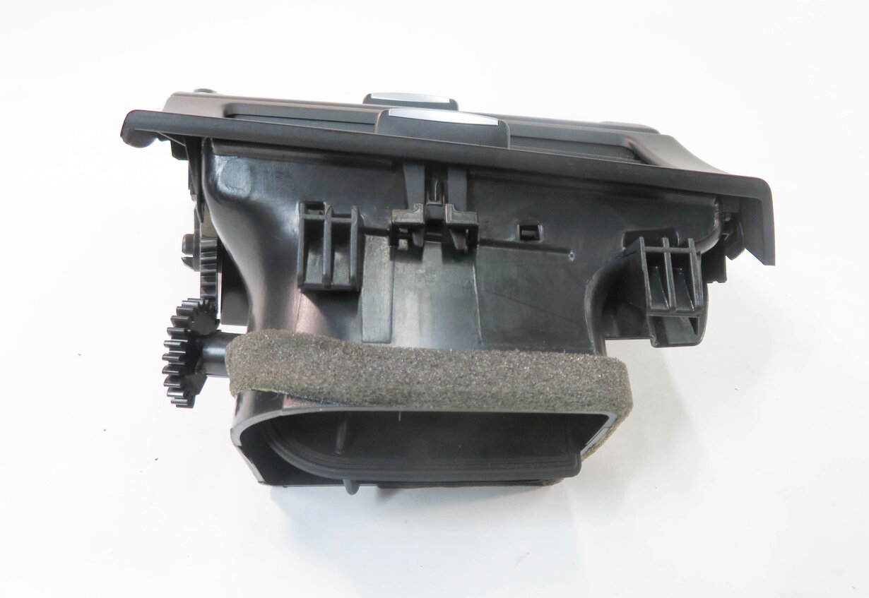 Thumbnail 6: 2008 BMW X5 (E70) LEFT DRIVER DASH HEATER A/C AIR VENT w/ SILVER TRIM