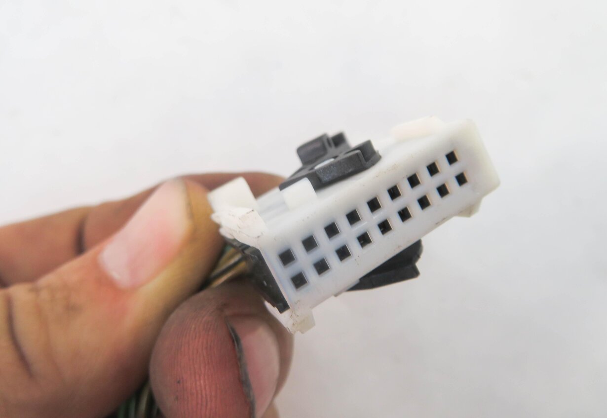 Thumbnail 8: 2008 BMW X5 (E70) REAR PDC PARK DISTANCE SENSOR SET-4 w/ HARNESS