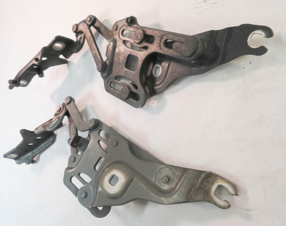 Thumbnail 4: 2007-2014 BMW X5 X6 (E70 E71) FRONT LEFT & RIGHT HOOD HINGE SET (MINERAL GREEN)