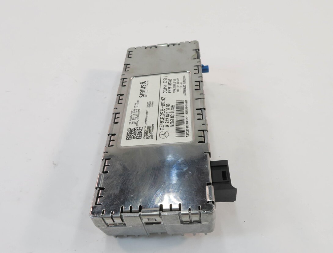 Thumbnail 2: 10-16 MERCEDES C250 C300 C350 E350 E550 GLK350 ML350 - SIRIUS SATELLITE RECEIVER