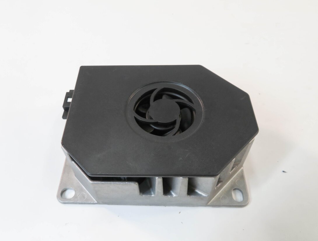 Thumbnail 6: 2011 E350 E550 E63 / 14-15 GLK250 GLK350 / 13-14 CLS550 CLS63 - SUB AMPLIFIER