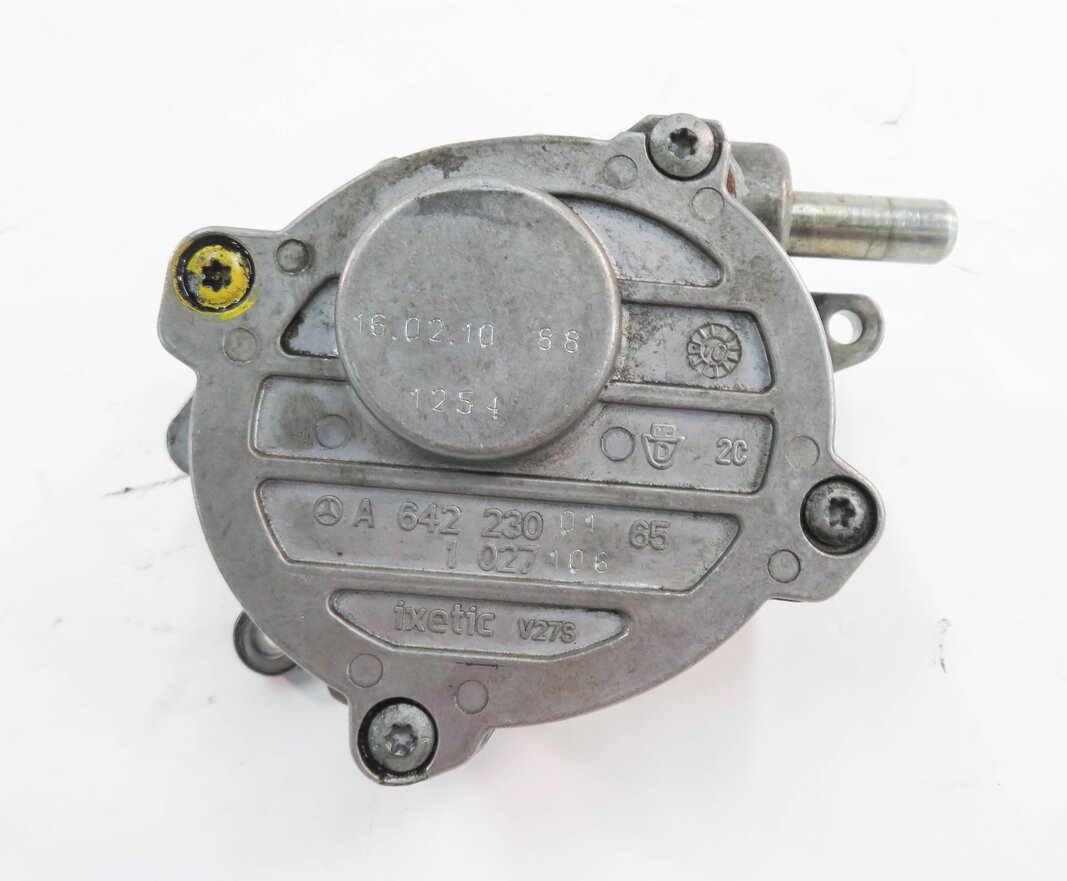Thumbnail 2: 08-13 MERCEDES E320 E350 GL320 GL350 ML320 ML350 R350 - 3.0L DIESEL VACUUM PUMP