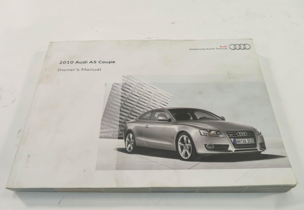 Thumbnail 4: 2010 AUDI A5 (B8 8T) OWNERS MANUAL SERVICE GUIDE BOOK BOOKLET SET w/ CASE