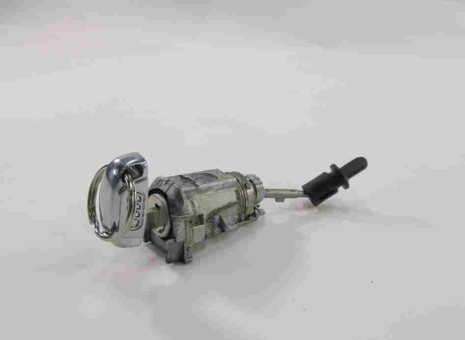 Thumbnail 5: 2010 AUDI A5 COUPE (B8 8T) FRONT LEFT DRIVER DOOR HANDLE LOCK CYLINDER w/KEY SET