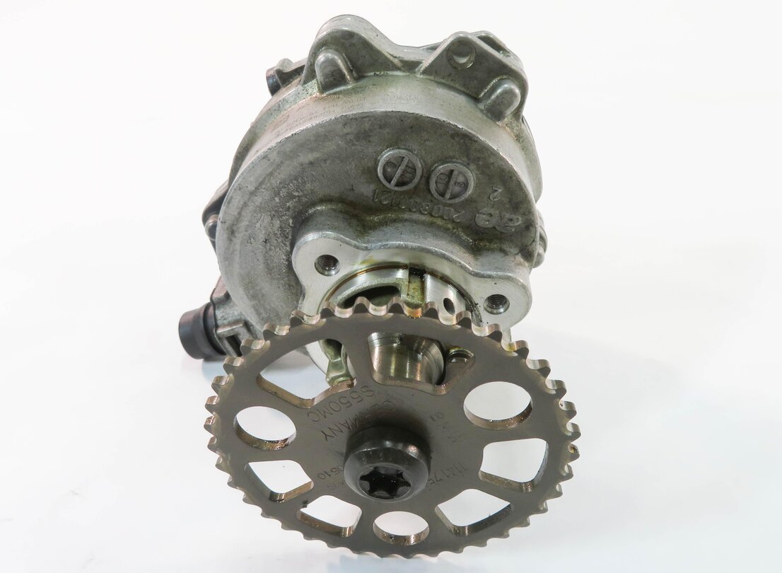 Thumbnail 3: 10-12 BMW 135i 335i 535i 640i X3 X5 X6 (E87 E90 E70) 3.0L N55 BRAKE VACUUM PUMP