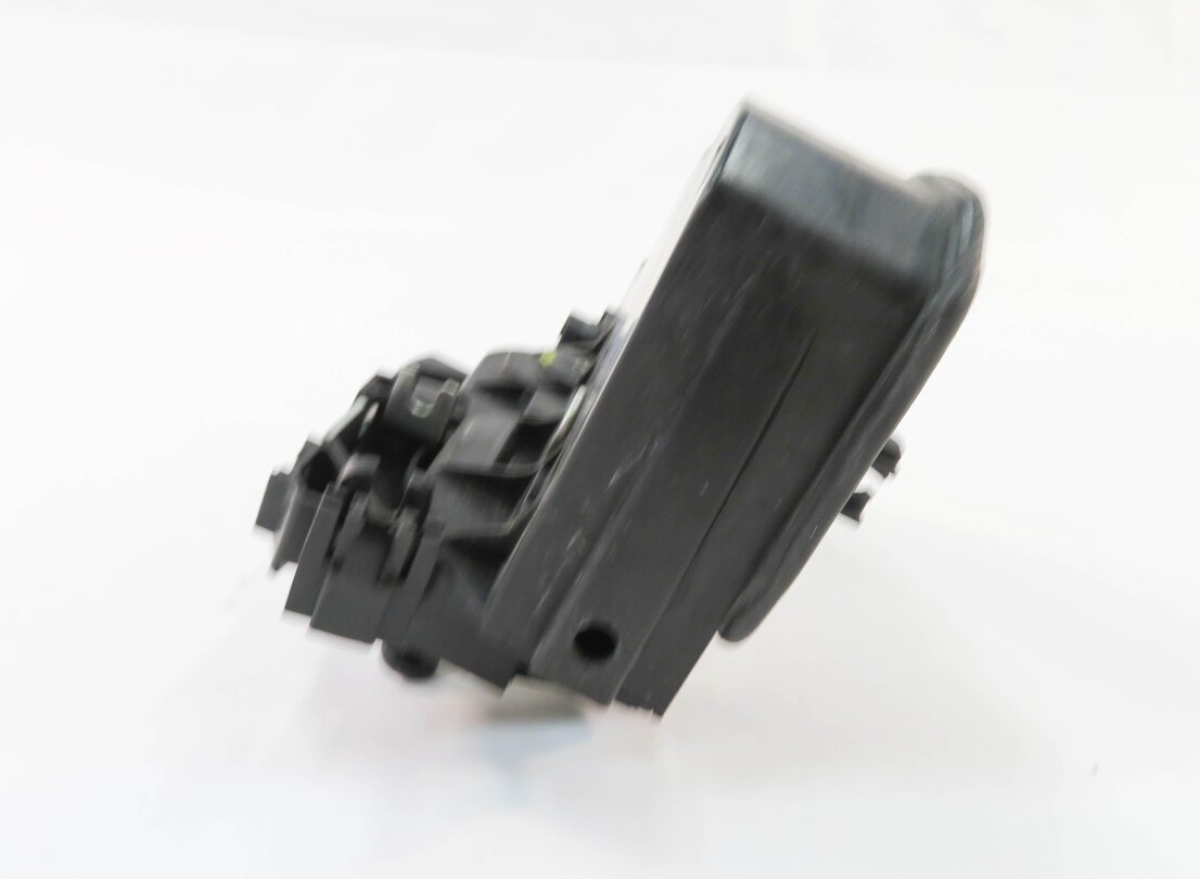 Thumbnail 3: 09-18 BMW 1/2/3/4/5/7/X1 X3 X4 (E87 E90 F01 F10) RIGHT FRONT DOOR LOCK LATCH
