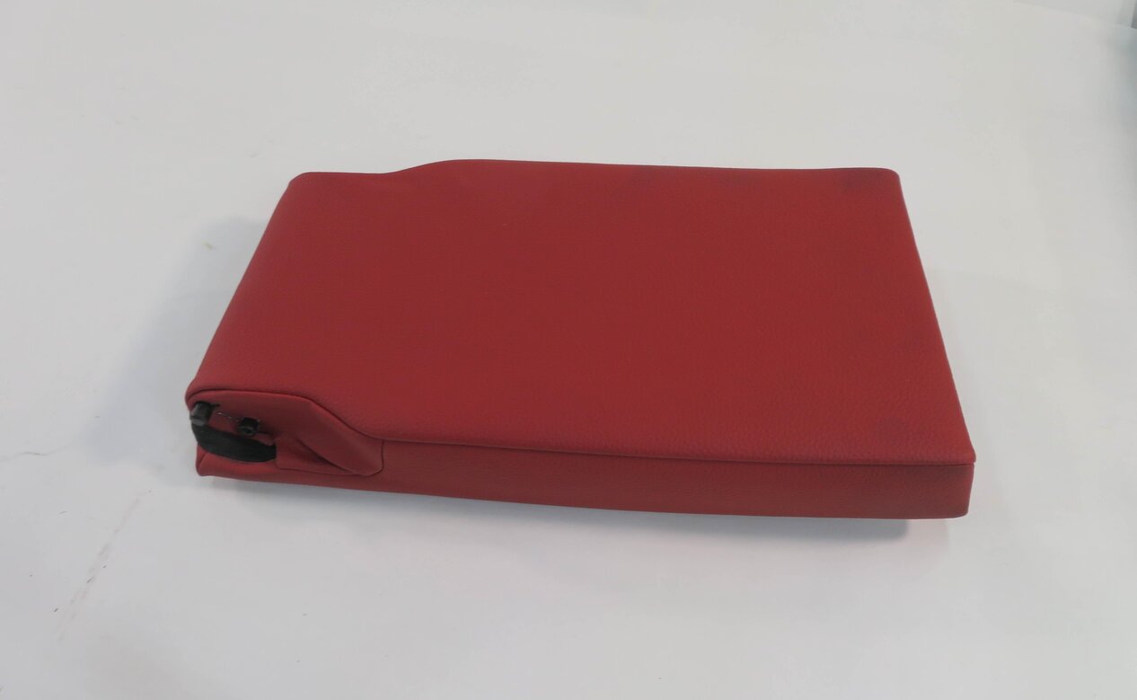 Thumbnail 4: 2011 BMW 335i (E92) COUPE - REAR SEAT ARM REST CENTER CONSOLE CUP HOLDER (RED)