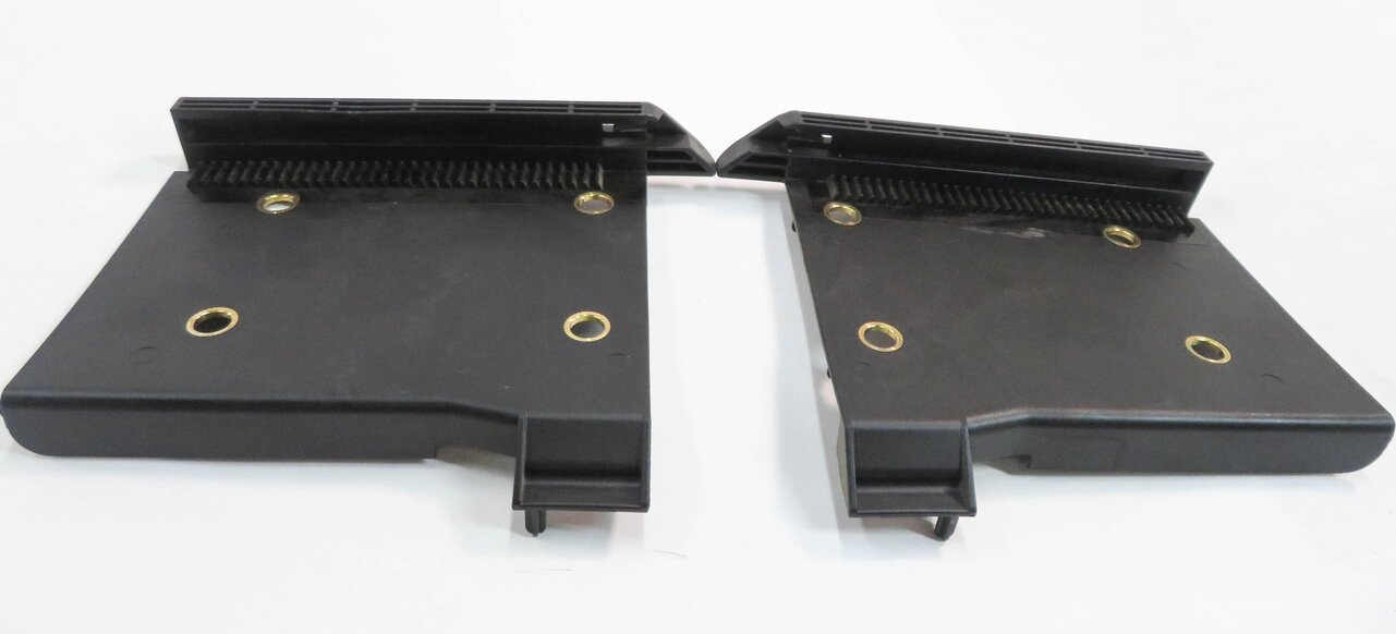 Thumbnail 4: 2013 AUDI A5 (B8 8T) CONVERTIBLE - STORAGE COVER SLIDING TRACK BRACKET SET-2