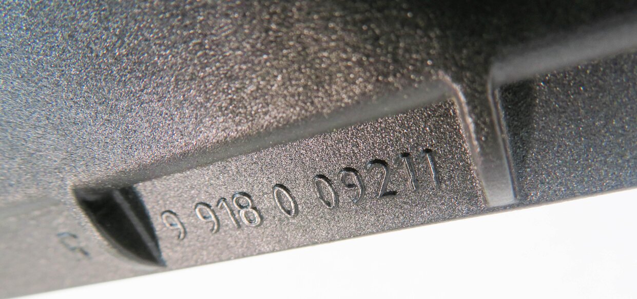 Thumbnail 9: 2013 AUDI A5 (B8 8T) CONVERTIBLE - STORAGE COVER SLIDING TRACK BRACKET SET-2