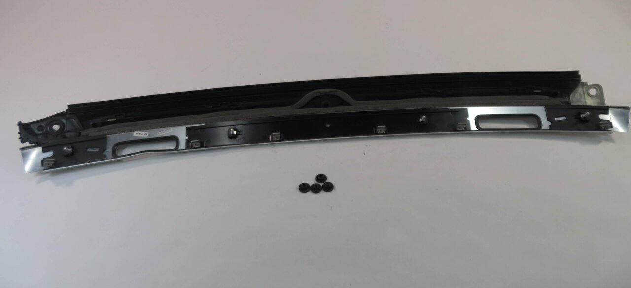 Thumbnail 4: 2013 AUDI A5 (B8 8T) CONVERTIBLE - LEFT FRONT DRIVER WINDSHILED PILLAR MOLDING