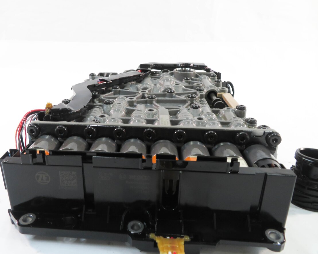 Thumbnail 4: 2013-2017 AUDI A4 A5 (B8 8K 8T) QUATTRO - 2.0L 8spd TRANSMISSION VALVE BODY 36k