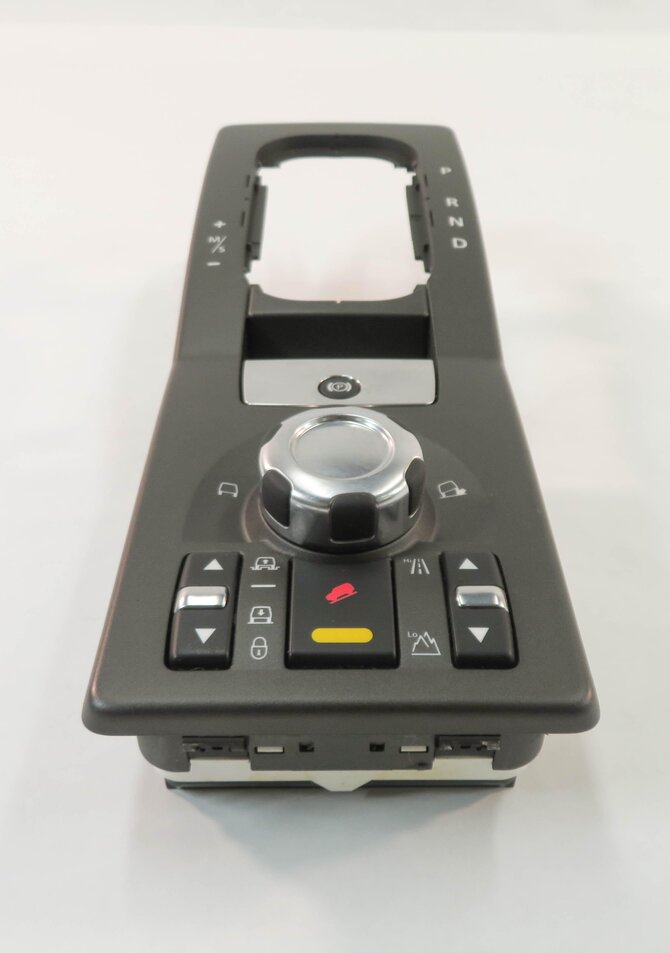 Thumbnail 3: 2010 RANGE ROVER SPORT (L320) GEAR SHIFTER TRIM w/ TERRAIN CONTROL SWITCHES