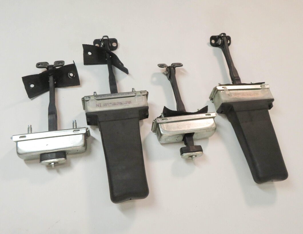 Thumbnail 2: 2010 RANGE ROVER SPORT (L320) FRONT & REAR DOOR HINGE CHECK STOP DETENT SET-4