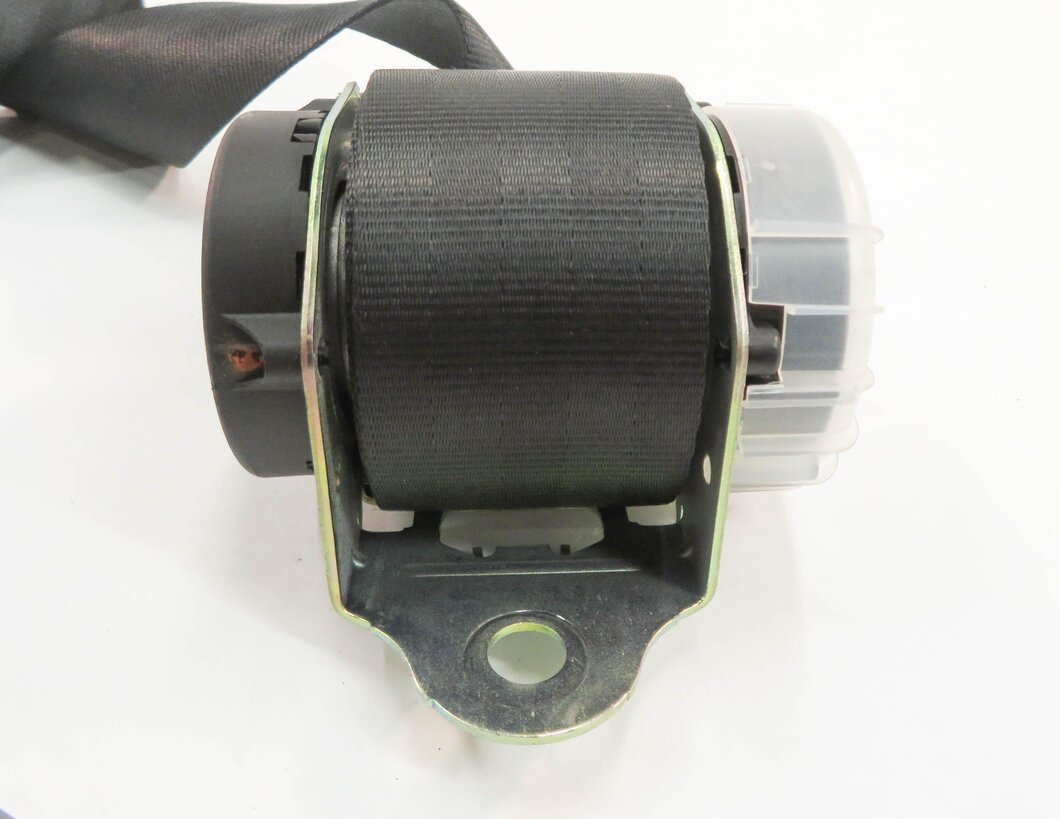Thumbnail 4: 2010 RANGE ROVER SPORT (L320) RIGHT REAR 2nd ROW SEAT SEATBELT RETRACTOR (BLACK)