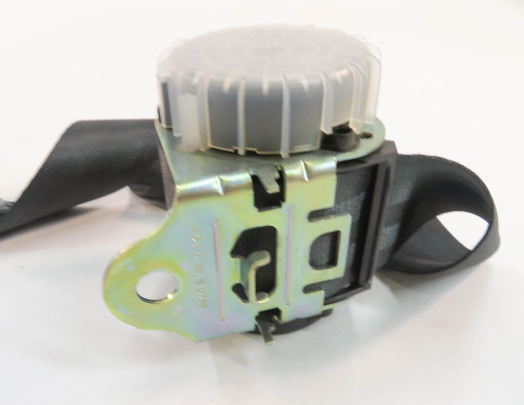 Thumbnail 7: 2010 RANGE ROVER SPORT (L320) RIGHT REAR 2nd ROW SEAT SEATBELT RETRACTOR (BLACK)