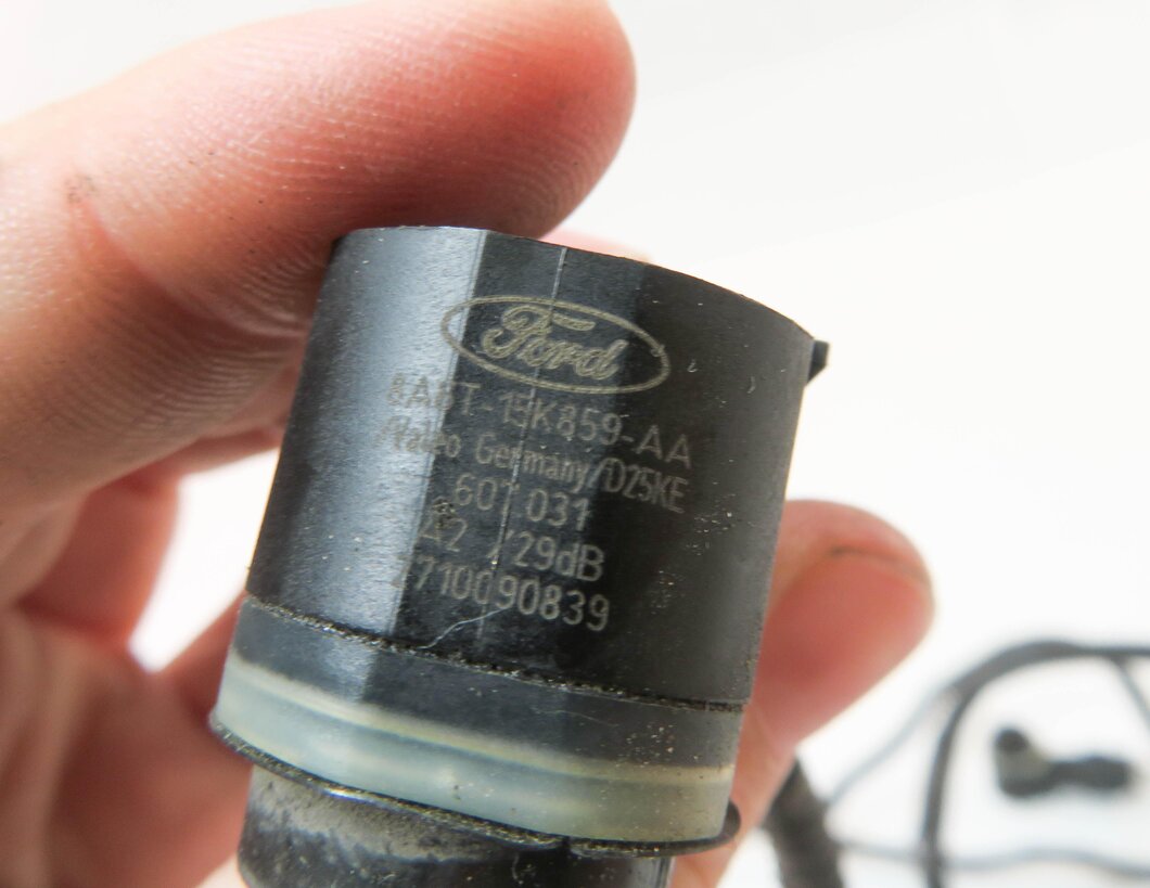 Thumbnail 6: 2010 RANGE ROVER SPORT (L320) REAR PDC PARK DISTANCE SENSOR SET w/ HARNESS BLACK