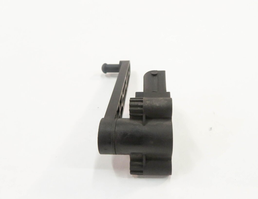 Thumbnail 2: 2010 RANGE ROVER SPORT (L320) RIGHT REAR SUSPENSION HEIGHT LEVEL SENSOR