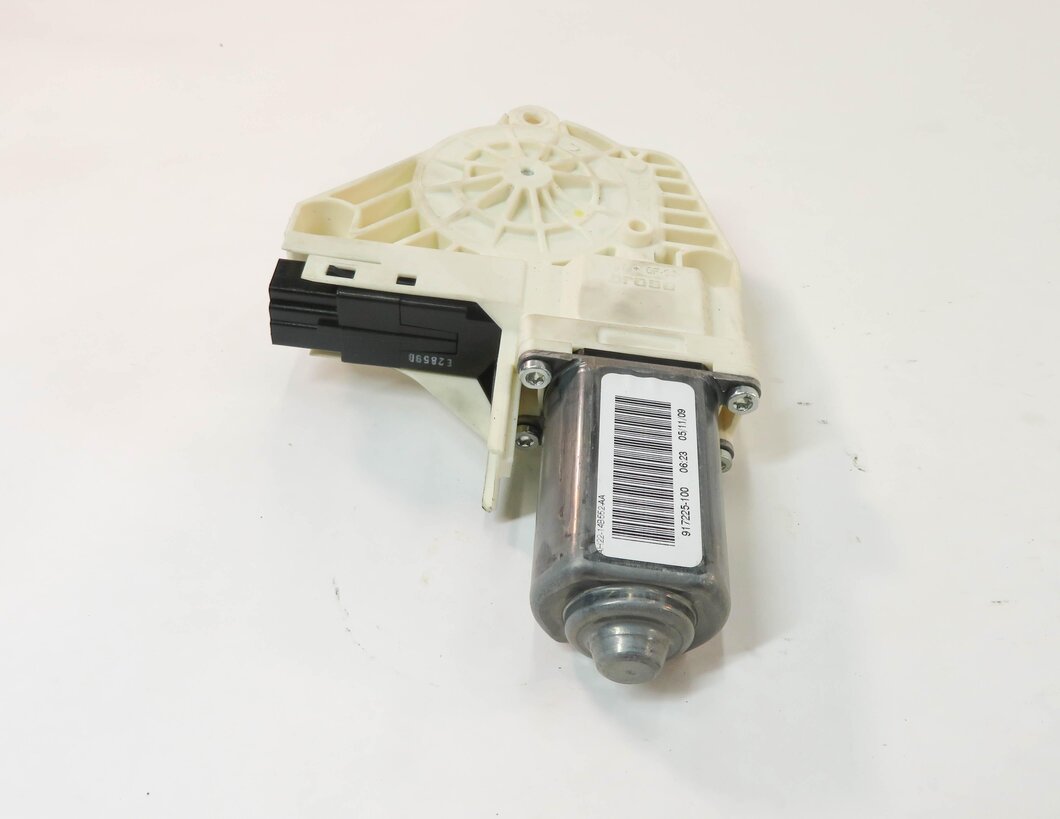 Thumbnail 3: 2010-2016 LR4 RANGE ROVER SPORT (L320) RIGHT FRONT PASSENGER POWER WINDOW MOTOR