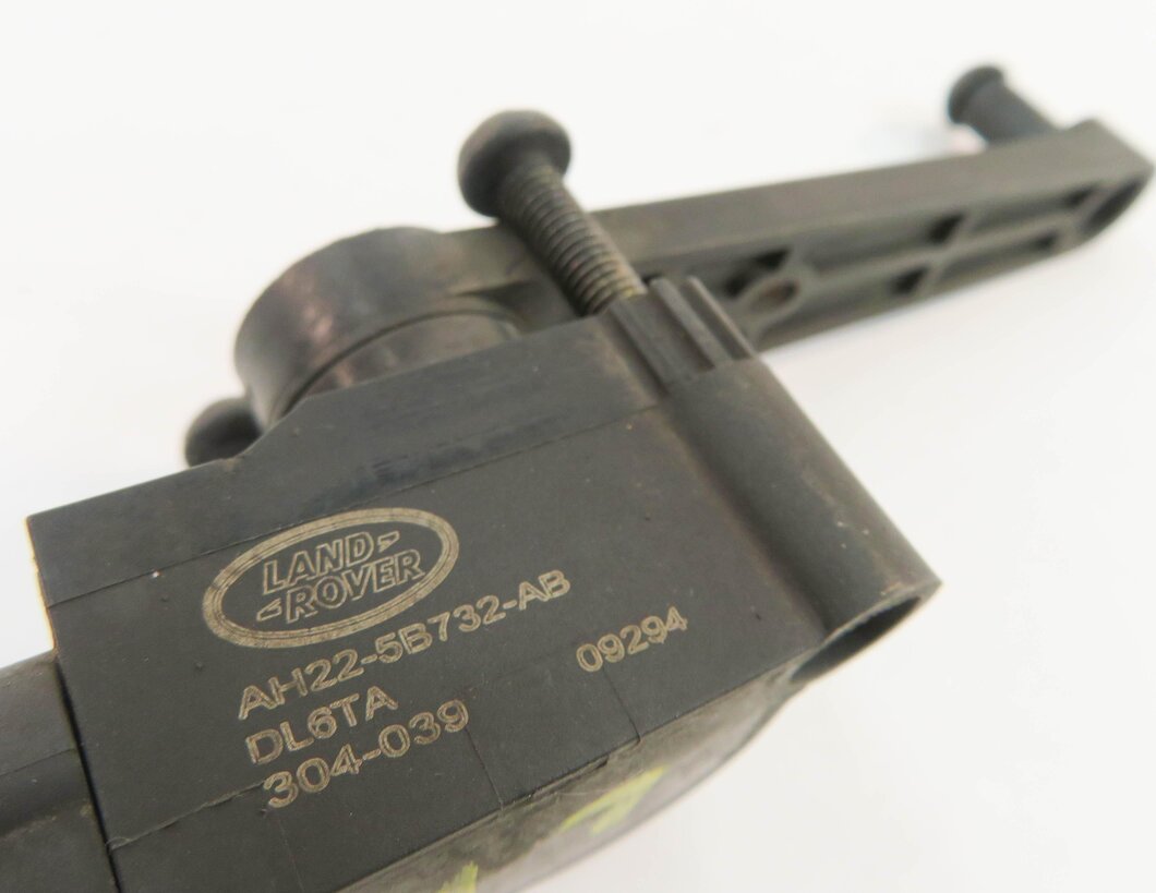 Thumbnail 6: 2010 RANGE ROVER SPORT (L320) LEFT DRIVER REAR SUSPENSION HEIGHT LEVEL SENSOR