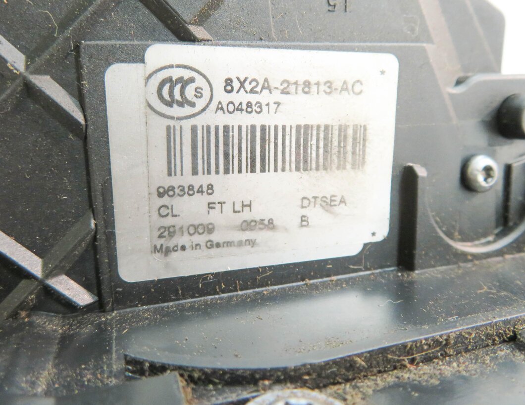 Thumbnail 6: 2010-2019 EVOQUE LR4 / RANGE ROVER SPORT (L320) LEFT FRONT PASSIVE DOOR LATCH