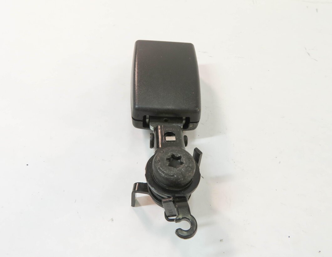 Thumbnail 3: 2010 RANGE ROVER SPORT (L320) LEFT REAR 2nd ROW SEAT SEATBELT BUCKLE RECEIVER