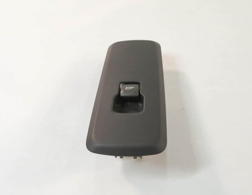 Thumbnail 3: 2010 RANGE ROVER SPORT (L320) LEFT REAR DOOR POWER WINDOW SWITCH BUTTON