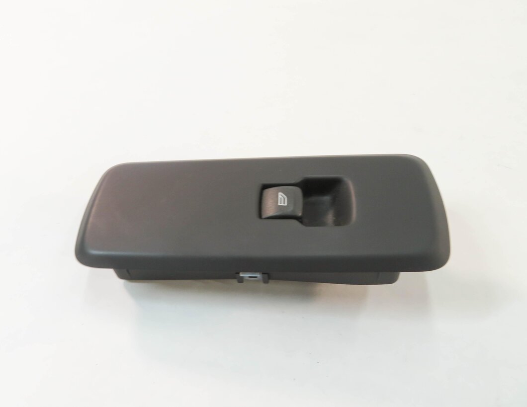 Thumbnail 4: 2010 RANGE ROVER SPORT (L320) LEFT REAR DOOR POWER WINDOW SWITCH BUTTON