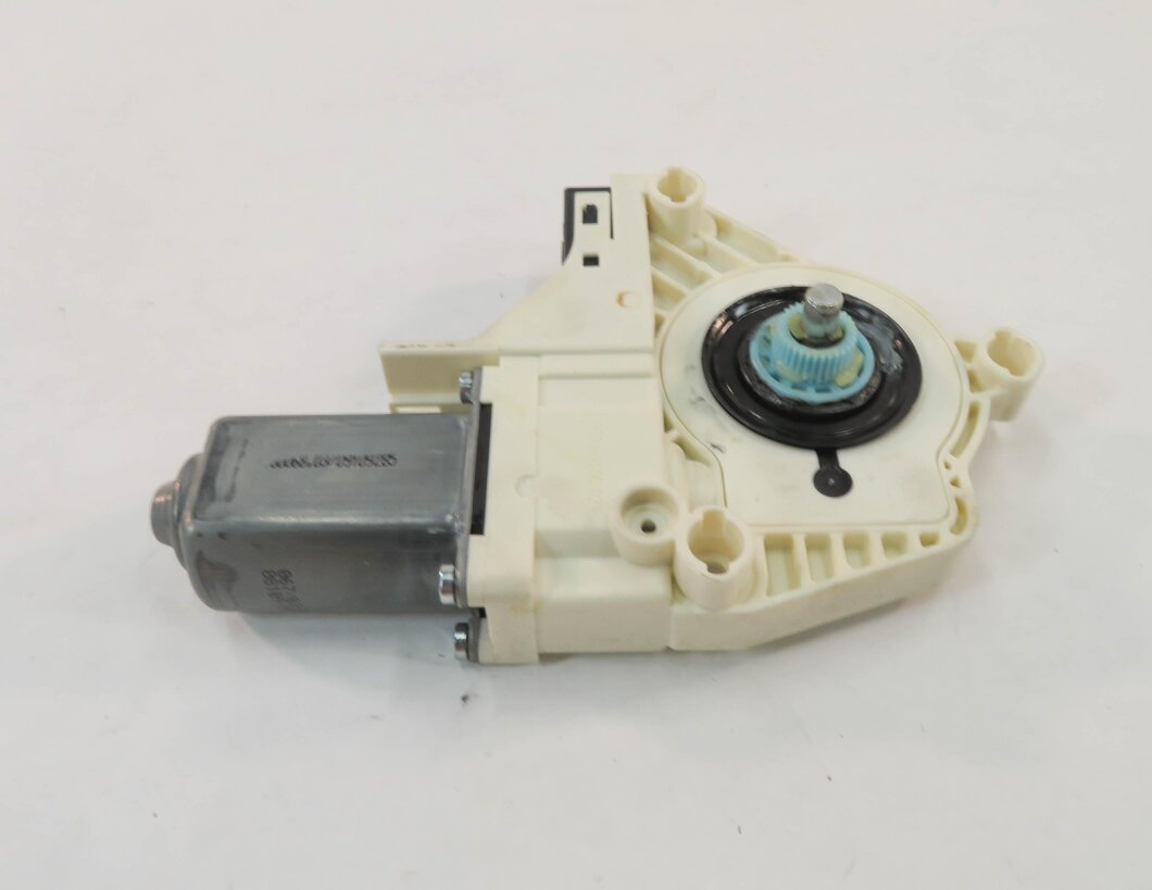 Thumbnail 2: 10-16 LAND ROVER LR4 / RANGE ROVER SPORT (L320) LEFT FRONT DRIVER WINDOW MOTOR